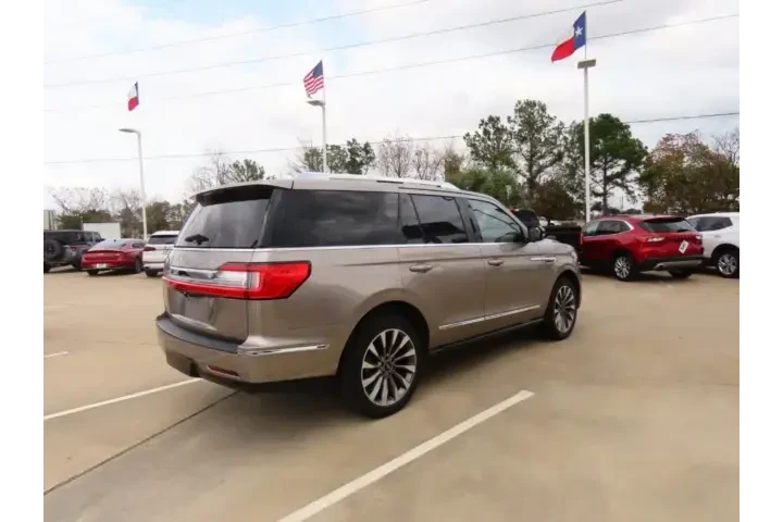 $39922 : Lincoln Navigator 2020 4x2 R image 9