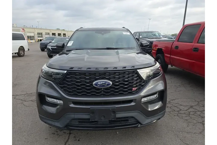 $26999 : Ford Explorer 2020 AWD ST 4d image 2