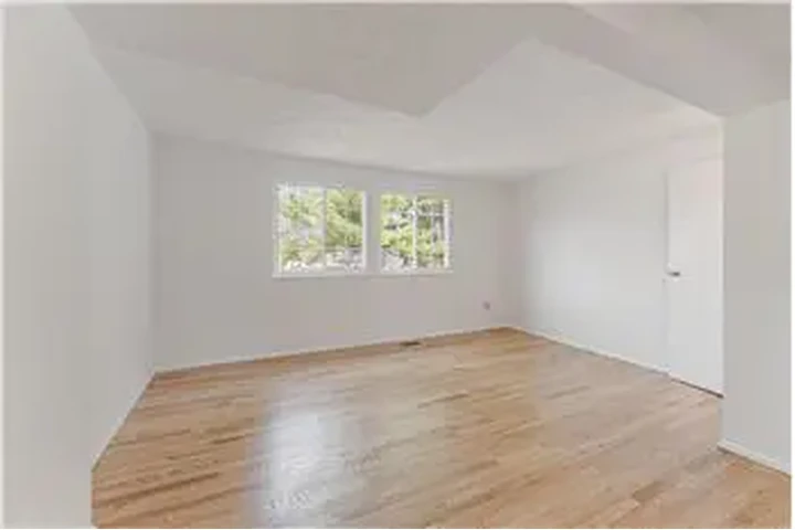 $2900 : Rental property with 2 bedro image 4