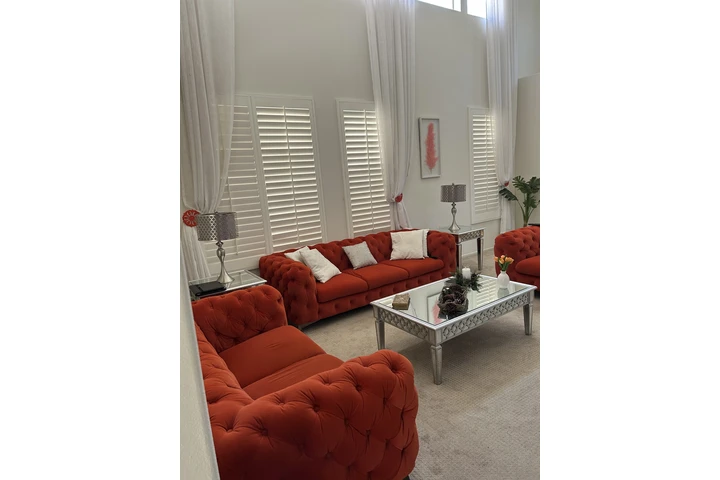 $1400 : Juego de sala  color naranja image 1