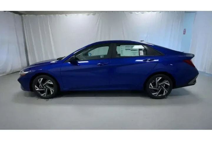 $23299 : Hyundai ELANTRA 2025 SEL Spo image 5