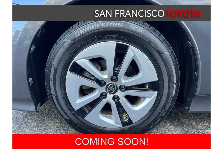 $13988 : 2016 Prius Four image 9