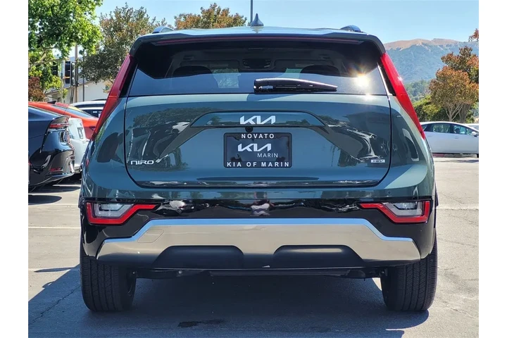 $34799 : 2025 Niro SX Touring image 7