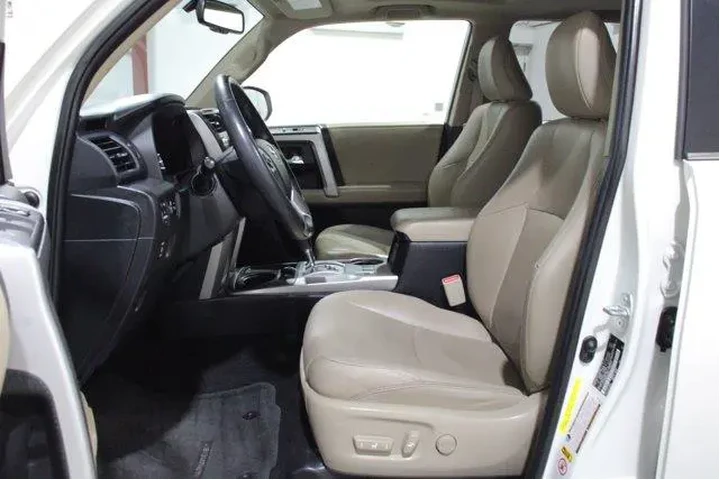 $30998 : Toyota 4Runner 2018 4x2 Limi image 3