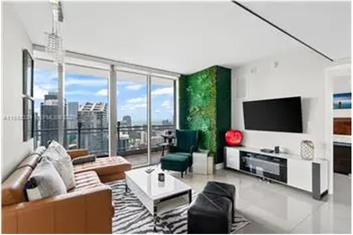 $4700 : Rental property with 2 bedro image 3