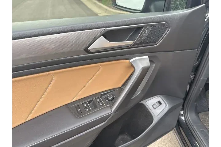 $22500 : Volkswagen Tiguan 2024 SE 4d image 8