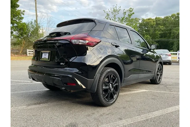 $17485 : Nissan Kicks 2023 SV 4dr Cro image 5