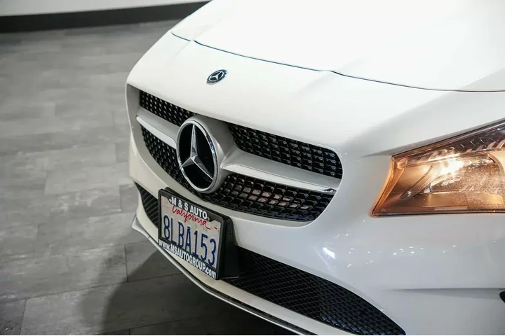 $16449 : 2019 CLA 250 Coupe image 3