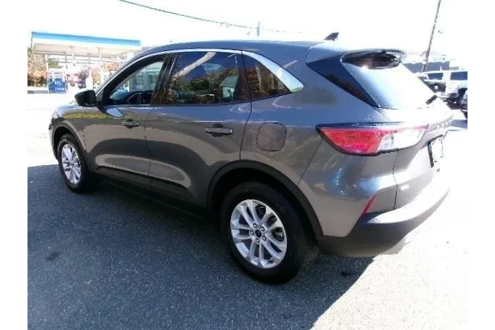 $22680 : Ford Escape 2022 AWD SE 4dr image 6
