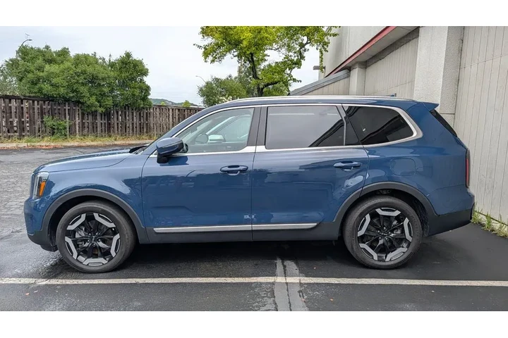 $38990 : 2023 Telluride EX image 5