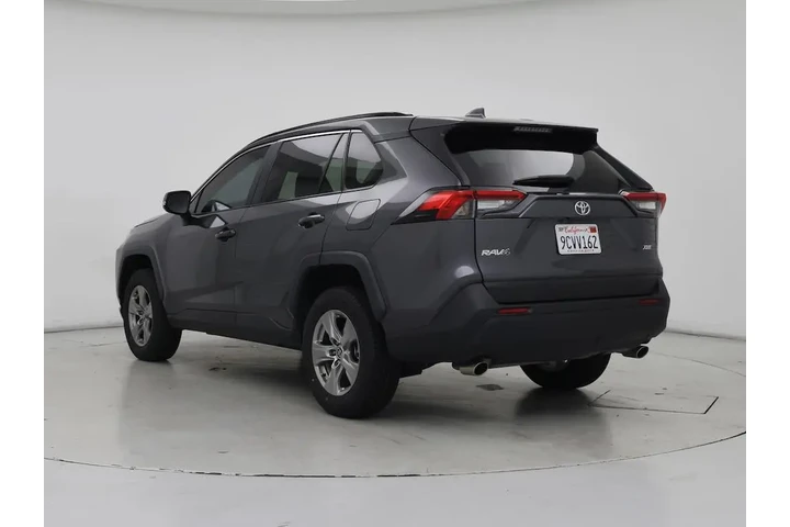 $26998 : Toyota RAV4 2022 XLE 4dr SUV image 2