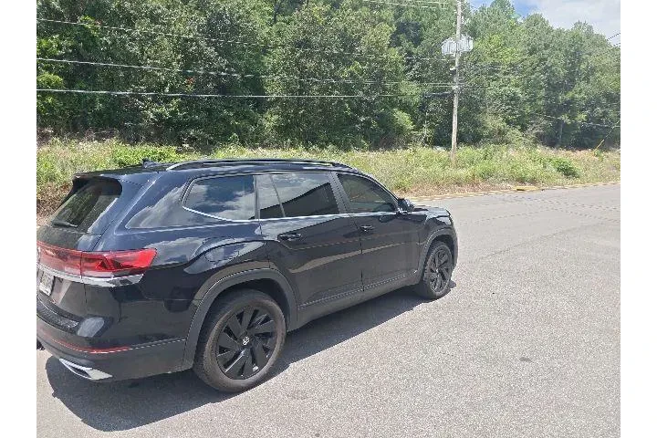 $27990 : Volkswagen Atlas 2024 SE 4dr image 3