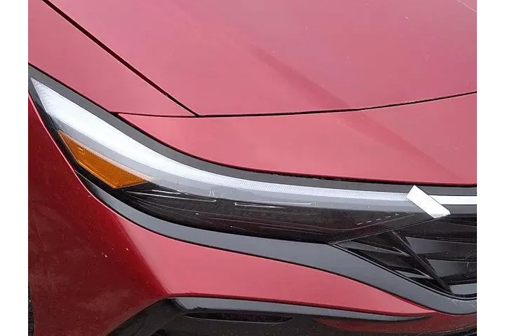 $27700 : Hyundai ELANTRA 2025 SEL Con image 5