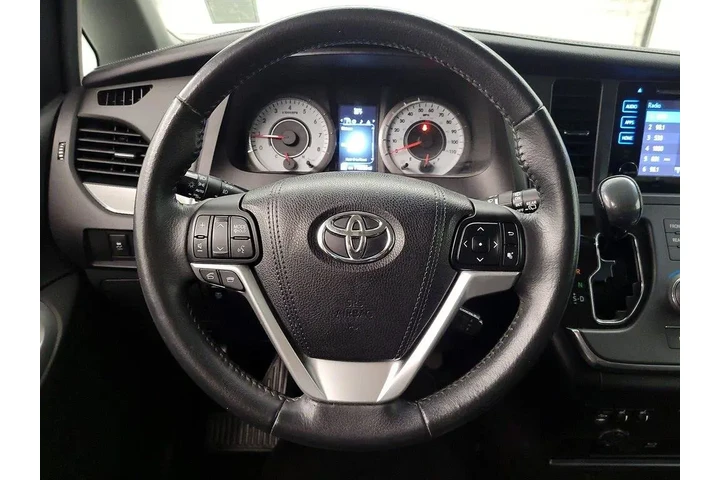 $20998 : Toyota Sienna 2017 SE 8-Pass image 10