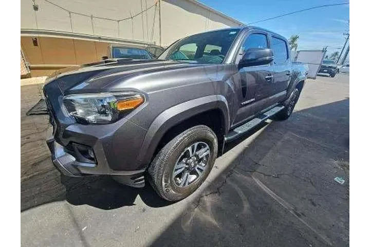 $33777 : Toyota Tacoma 2019 4x2 TRD O image 1