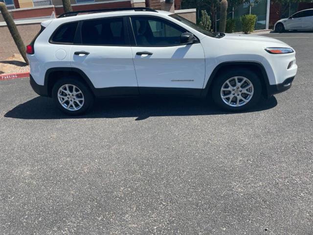 $10995 : 2016 Cherokee Sport image 7