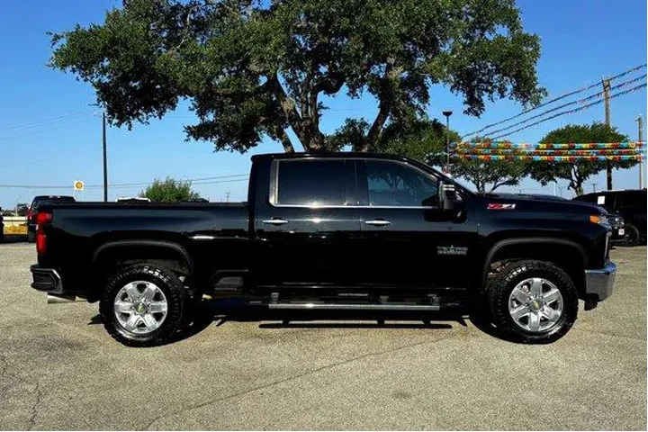 $39977 : Chevrolet Silverado 2500HD 2 image 6