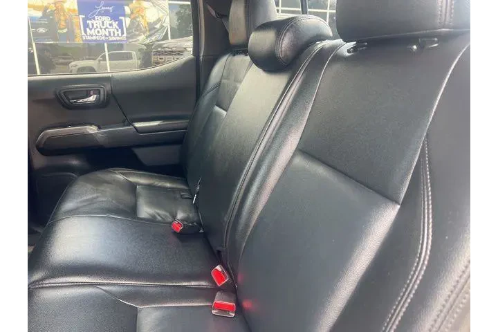 $26995 : Toyota Tacoma 2017 4x4 TRD P image 10