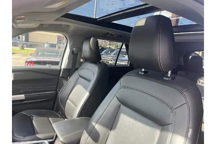$36988 : Ford Explorer 2023 AWD XLT 4 image 7