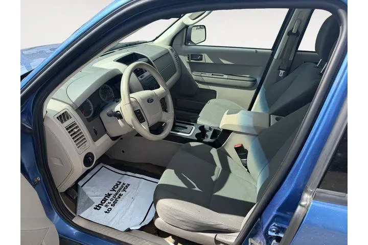 $6961 : Ford Escape 2009 AWD XLS 4dr image 9
