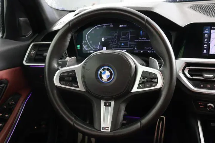 $31500 : BMW 3 Series 2022 AWD 330e x image 10