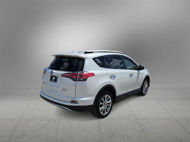 $19990 : Pre-Owned 2016 Toyota RAV4 Hy image 5