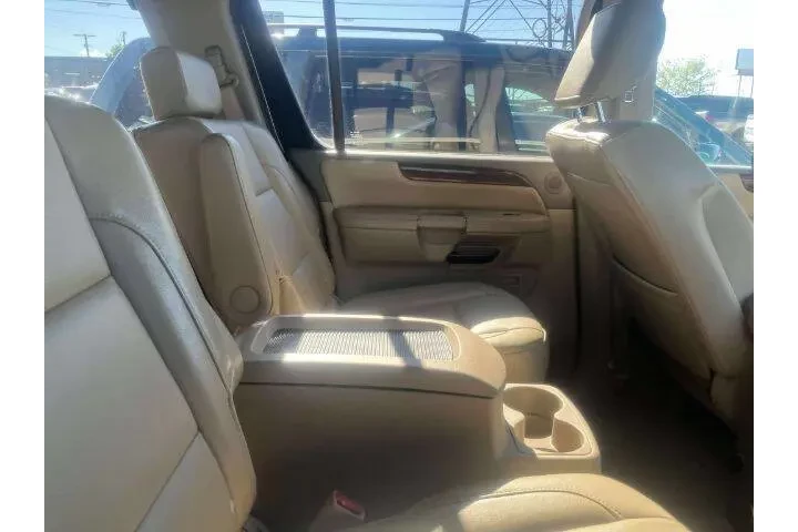 $9300 : 2011 Armada Platinum image 9