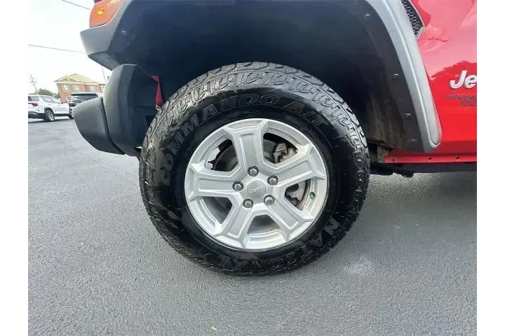 $26888 : Jeep Wrangler Unlimited 2021 image 10