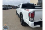 $36995 : Toyota Tacoma 2023 4x4 TRD O thumbnail