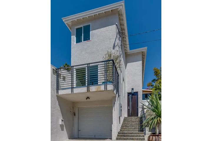 $4950 : 2611 Hyperion Ave, Los Angeles image 2