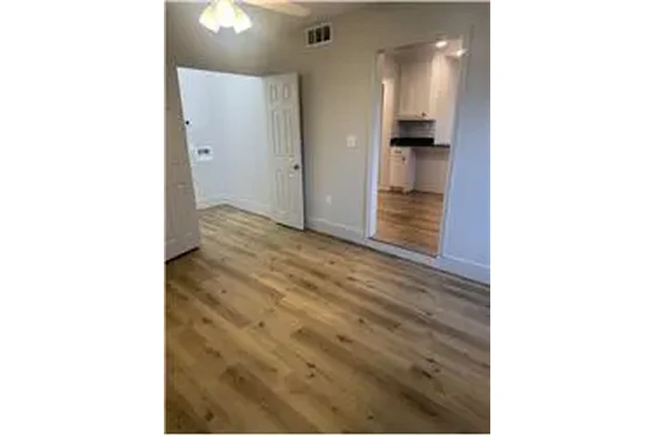 $1795 : Rental property with 3 bedro image 10