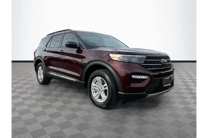$27900 : Ford Explorer 2022 AWD XLT 4 image 1