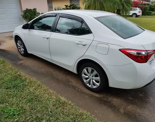 $7900 : 2016 Corolla LE Clean Title image 2