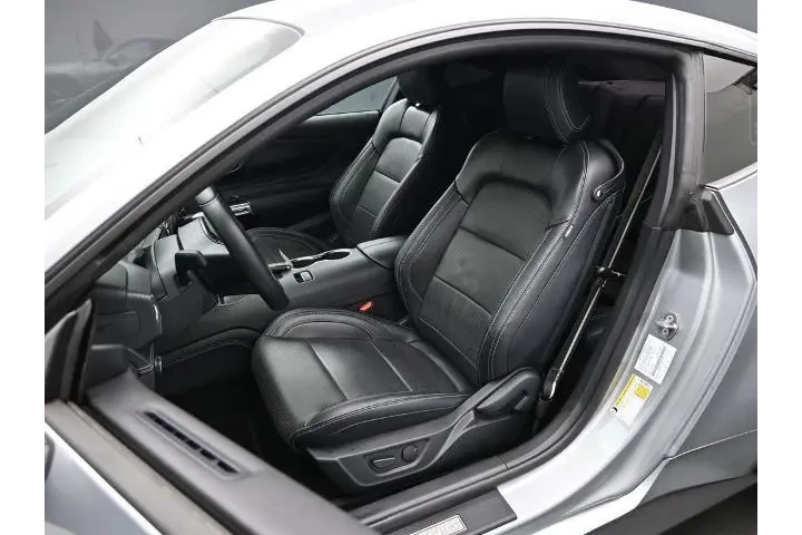 $33000 : Ford Mustang 2024 EcoBoost P image 9