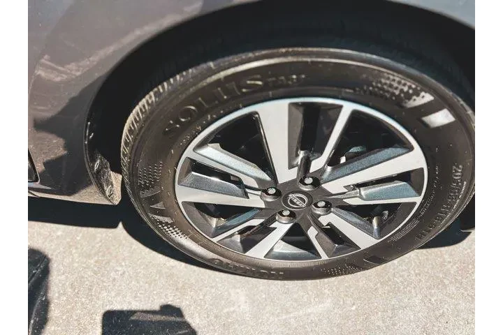 $19997 : Nissan Versa 2025 SV 4dr Sed image 9