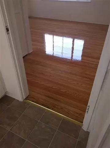 HARDWOOD FLOORS image 7