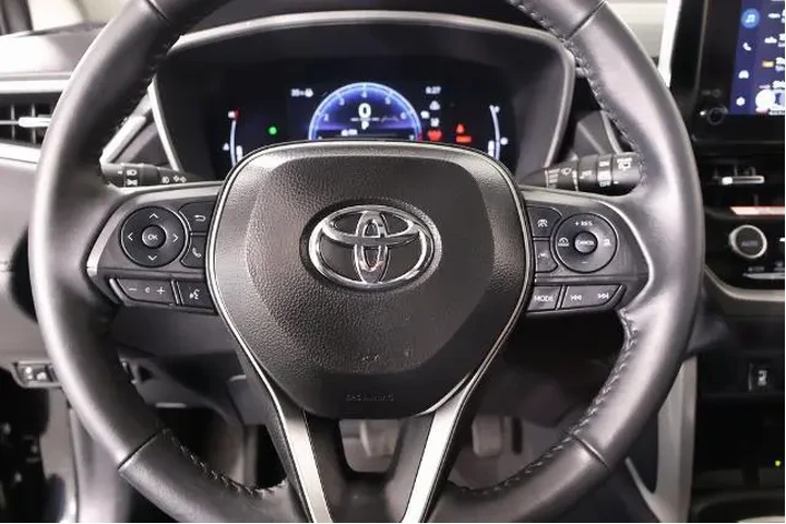 $29485 : Toyota Corolla Cross 2025 XL image 3