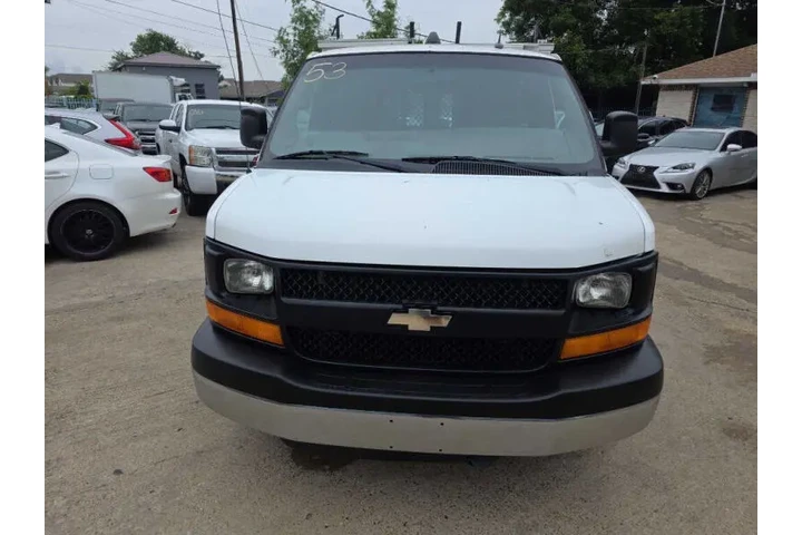 $13000 : 2014 Express 2500 image 6