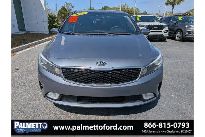 $10997 : Kia Forte 2017 S 4dr Sedan image 8