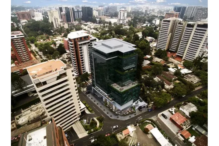 $2806 : AMPLIA OFICINA EN RENTA EN ZON image 6
