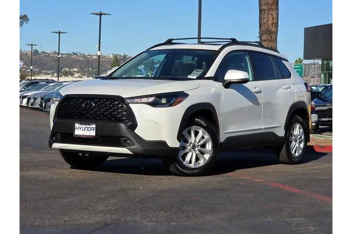 $23800 : Toyota Corolla Cross 2022 LE image 2