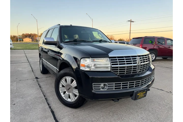$8999 : 2014 Navigator 4WD image 4