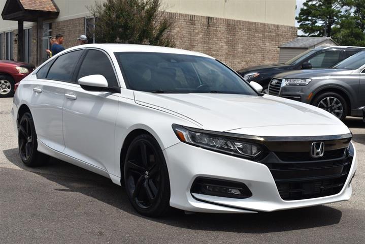 2019 Accord Sport image 2