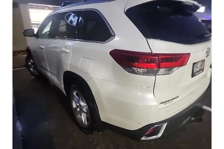 $21401 : Toyota Highlander 2018 AWD L image 9