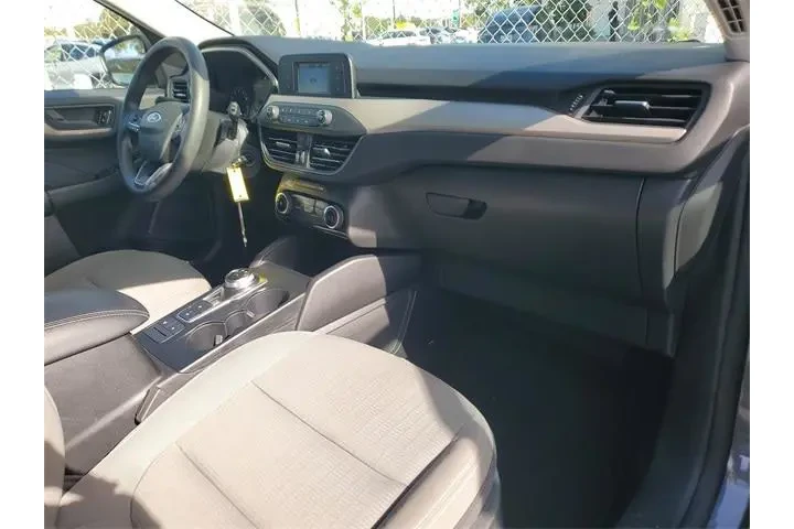 $15590 : Ford Escape 2022 S 4dr SUV image 10