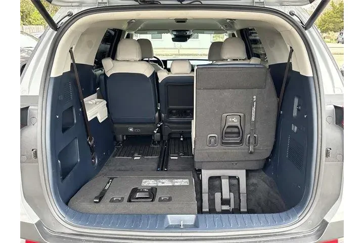 $38455 : Kia Carnival Hybrid 2025 EX image 6