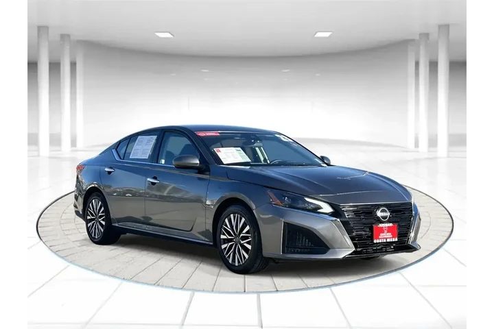 $17033 : Nissan Altima 2023 2.5 SV 4d image 5