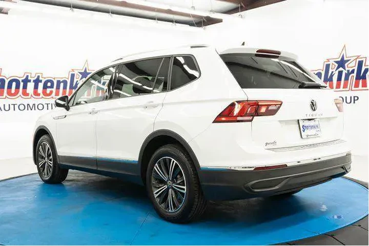 $23590 : Volkswagen Tiguan 2024 Wolfs image 7