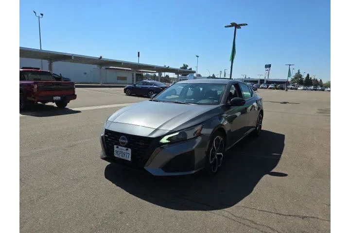 $20900 : Nissan Altima 2024 2.5 SR 4d image 3