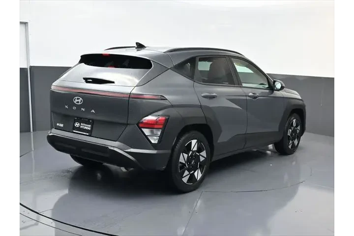 $21887 : Hyundai KONA 2025 SEL 4dr Cr image 4